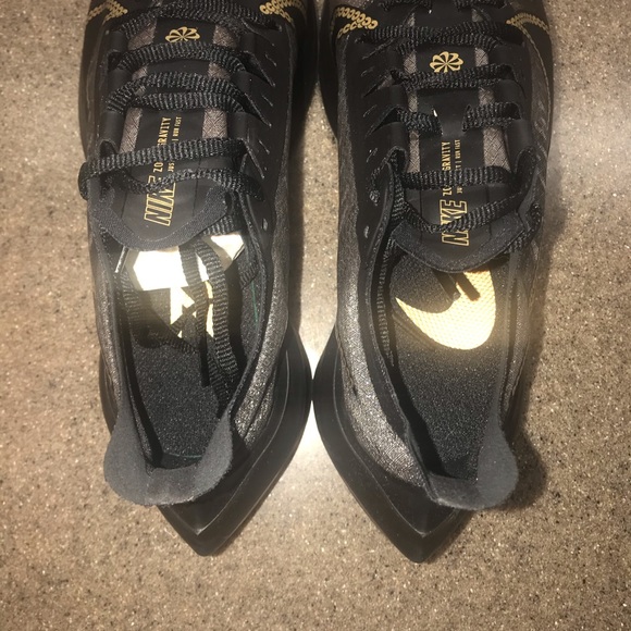 🆕Nike Zoom Gravity “Glam Dunk” Metallic Sneakers - Picture 6 of 12